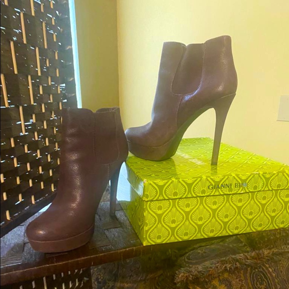 Brown booties only worn once!